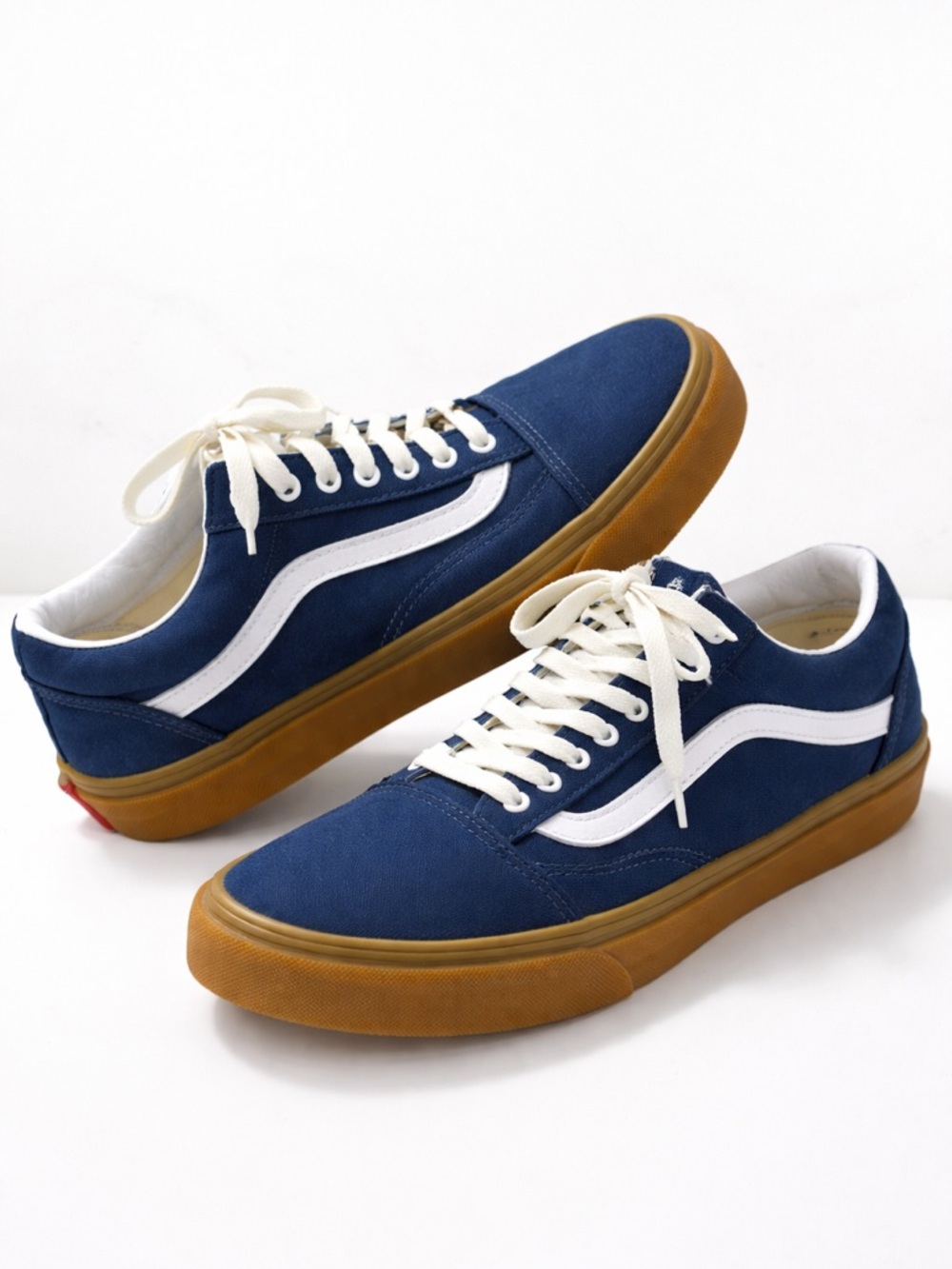 NEW! Vans Old Skool Navy White Gum Sole Sneakers Men 9 Women 10.5 NWOT